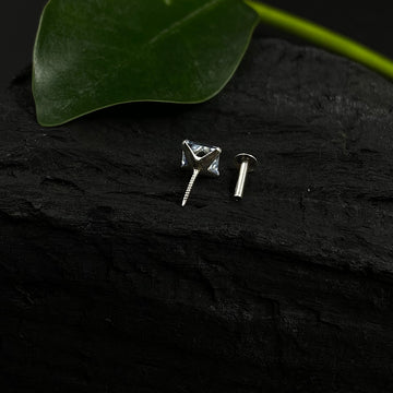 Big Zircon Square Nose Pin